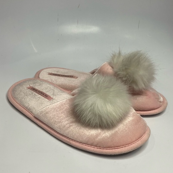 Victoria’s Secret velvet Pom slippers size large - Picture 1 of 7